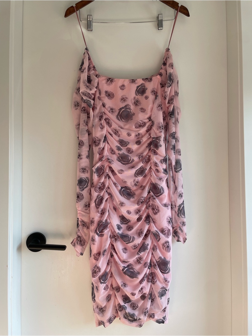 Pink Floral bodycon off shoulder Dress size M